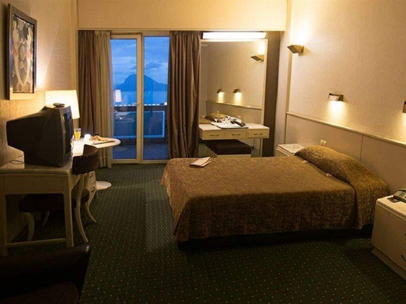 Hotel Astir Patras Esterno foto