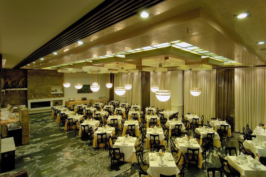 Hotel Astir Patras Esterno foto