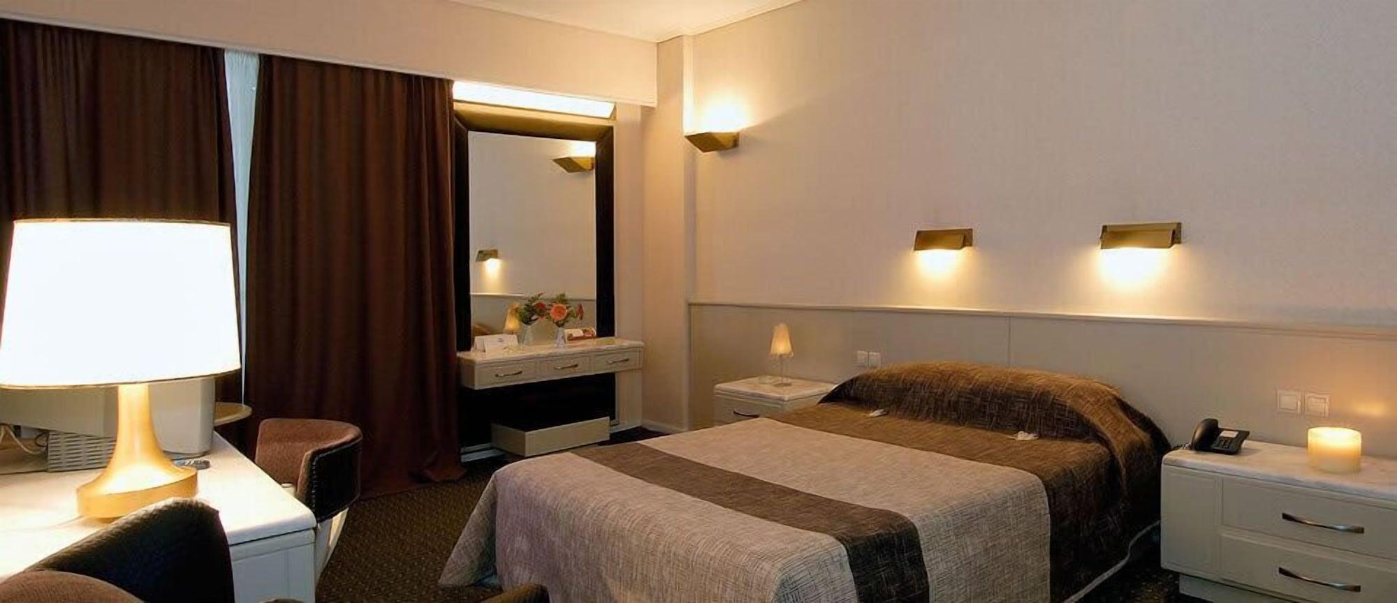 Hotel Astir Patras Esterno foto