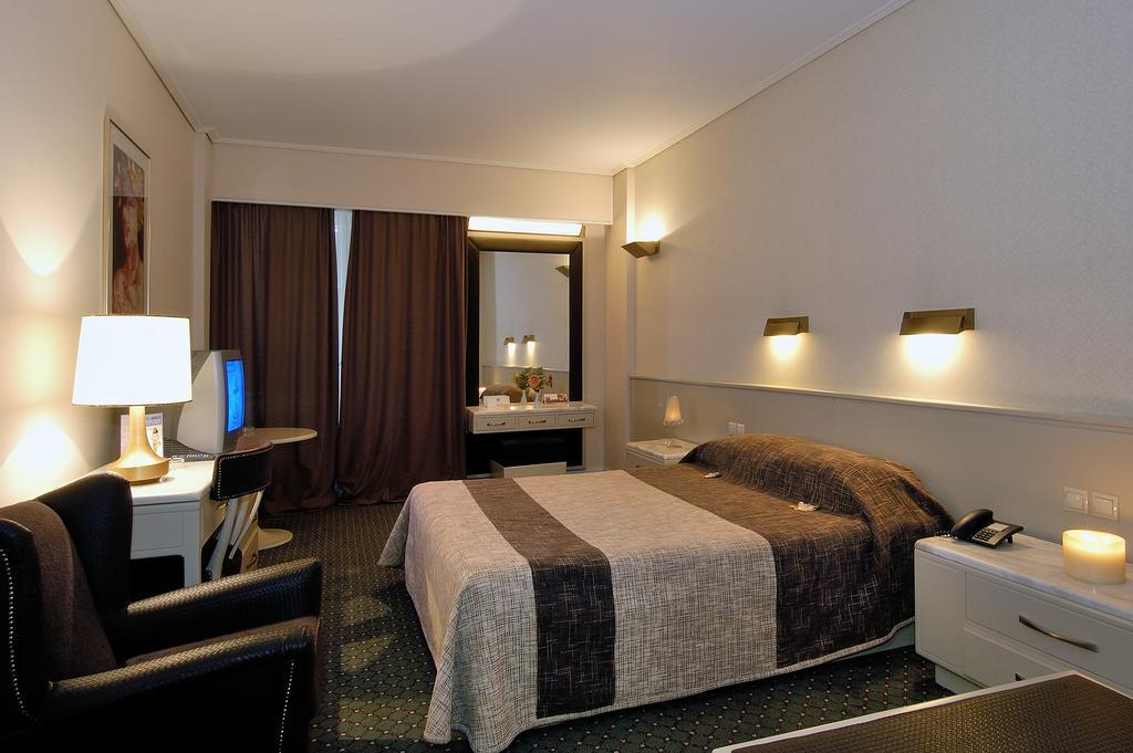 Hotel Astir Patras Esterno foto
